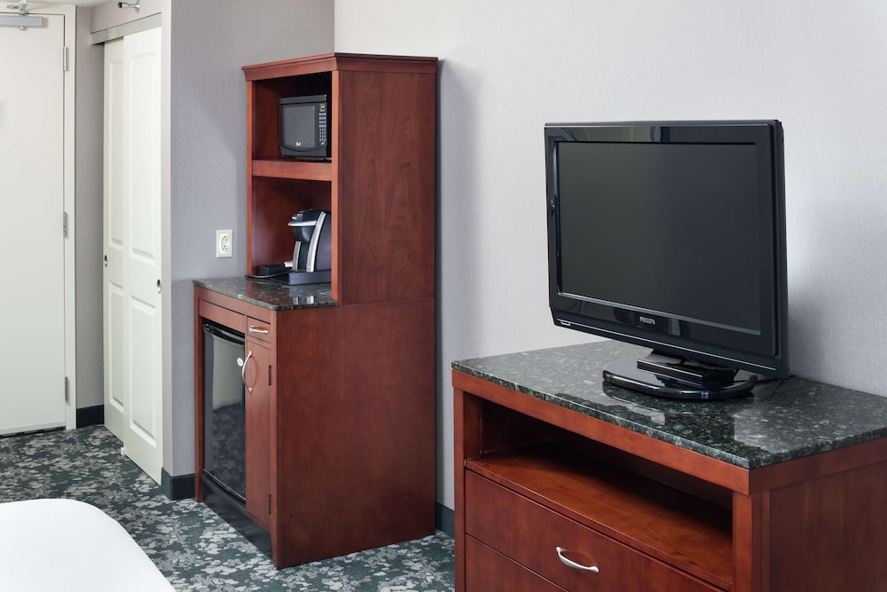 Hilton Garden Inn Naperville Warrenville - photo 20