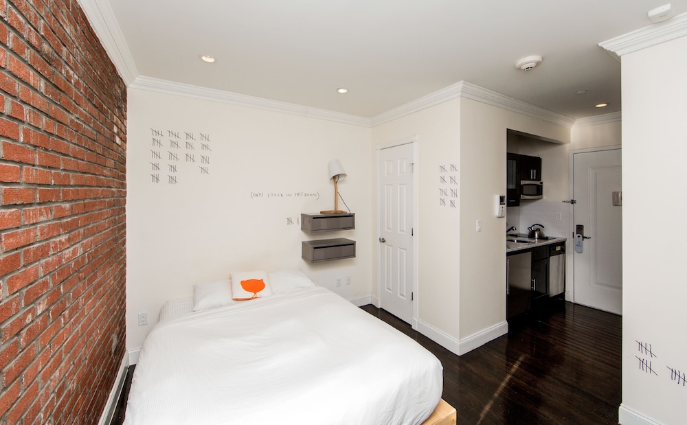 East Village Hotel - photo 26