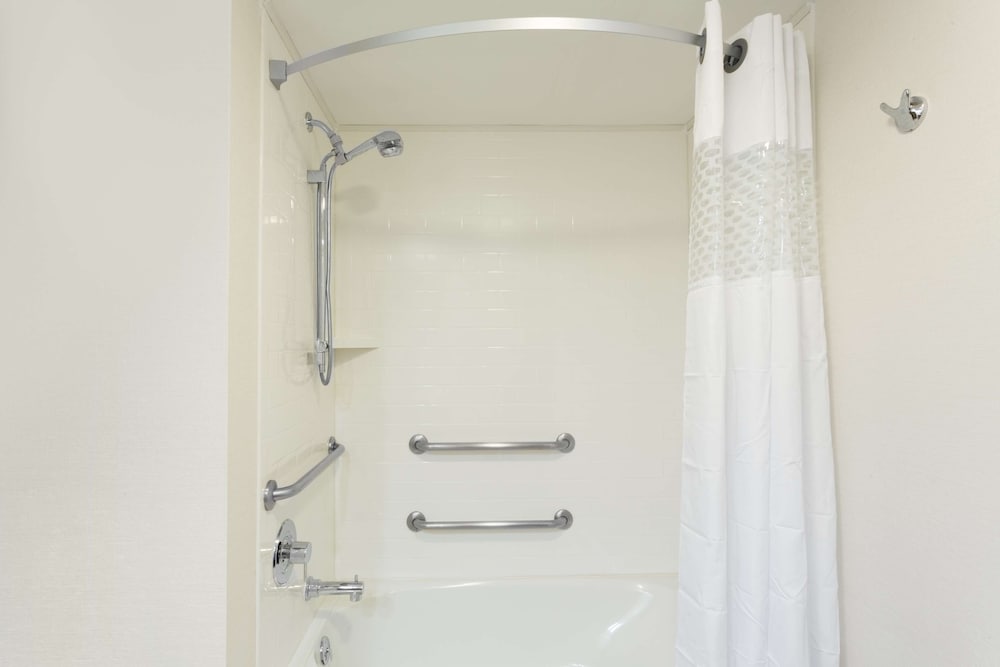 Hampton Inn Pittsburgh West Mifflin - photo 23