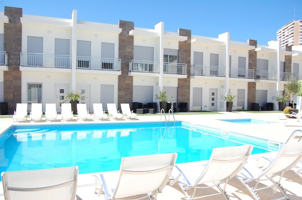 Villas Mare Residence — 4-Star Luxury Hotel in Nazare, Portugal