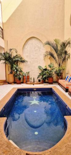 Riad BabMoon Riad Privatisé Piscine Privée Rooftop Médina — 4-Star Luxury Hotel in Marrakesh, Morocco