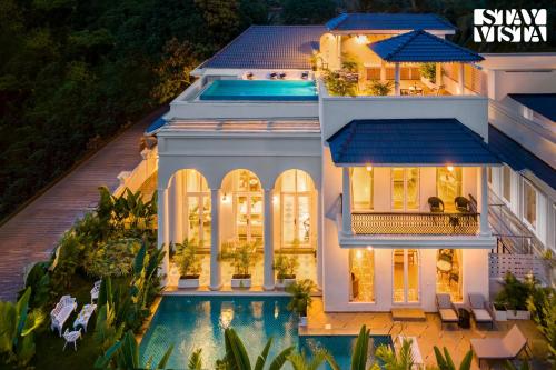 StayVista at Casa Armeh Pool BBQ — 5-Star Luxury Hotel in Solim, India