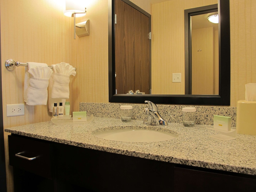 Homewood Suites by Hilton Coralville Iowa River Landing - photo 14