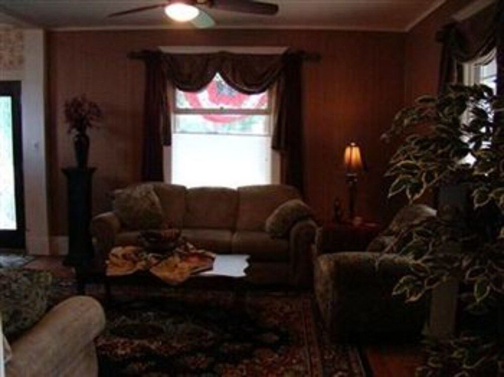 Vintage Charm Bed and Breakfast Hotel - photo 24