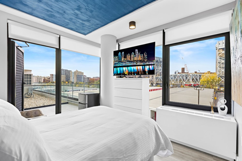 Global Luxury Suites at The Arches - photo 23