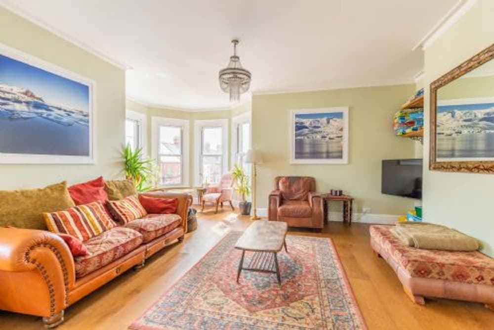 Host & Stay Cabbell Towers in Cromer, United Kingdom