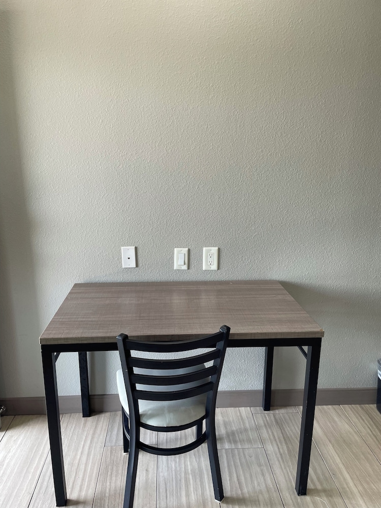 Express Inn Richey - photo 21