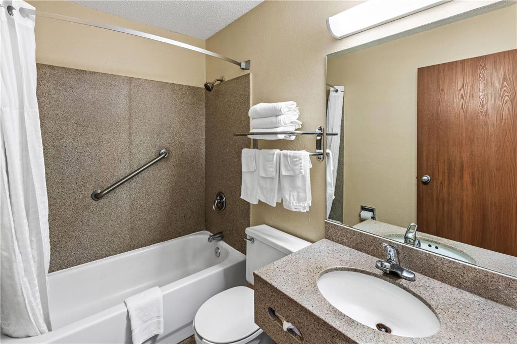 Super 8 by Wyndham Independence Kansas City - photo 8