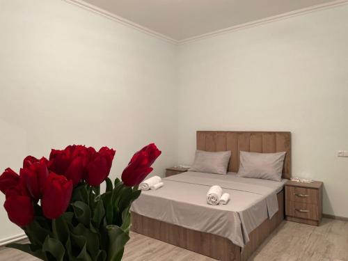 Arian & Ruz in Unknown City, Armenia