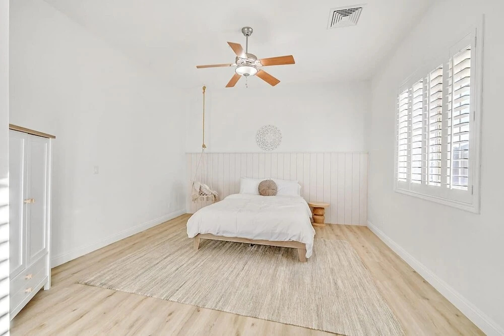 Luxury 5BR Villa Pool Hot Tub RV Friendly