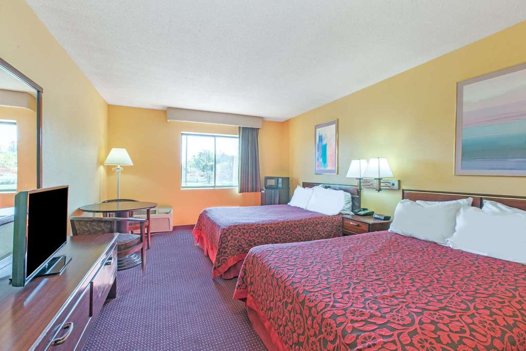 Days Inn by Wyndham Canastota Verona - photo 11
