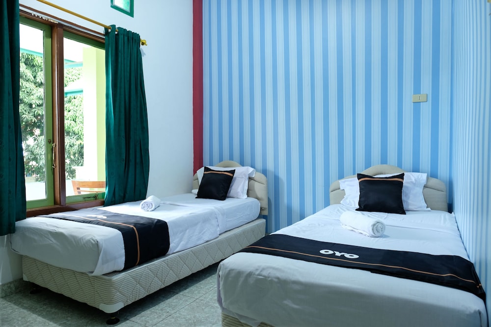 OYO 2186 Esbe Hotel Syariah in Tanjung Pandan, Indonesia