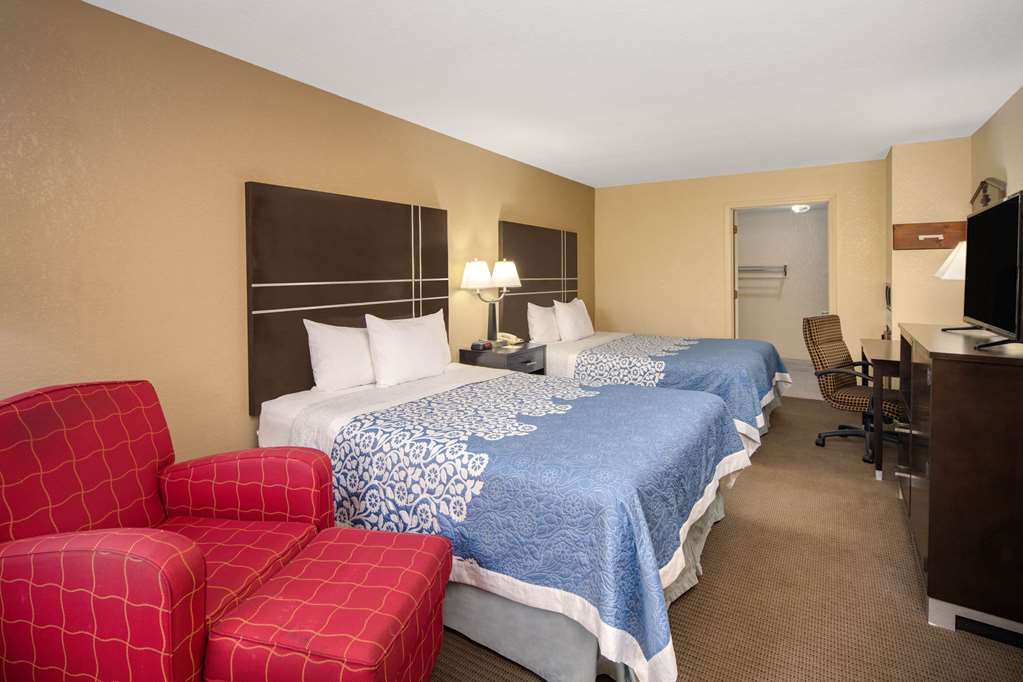 Days Inn by Wyndham Thomaston - photo 16