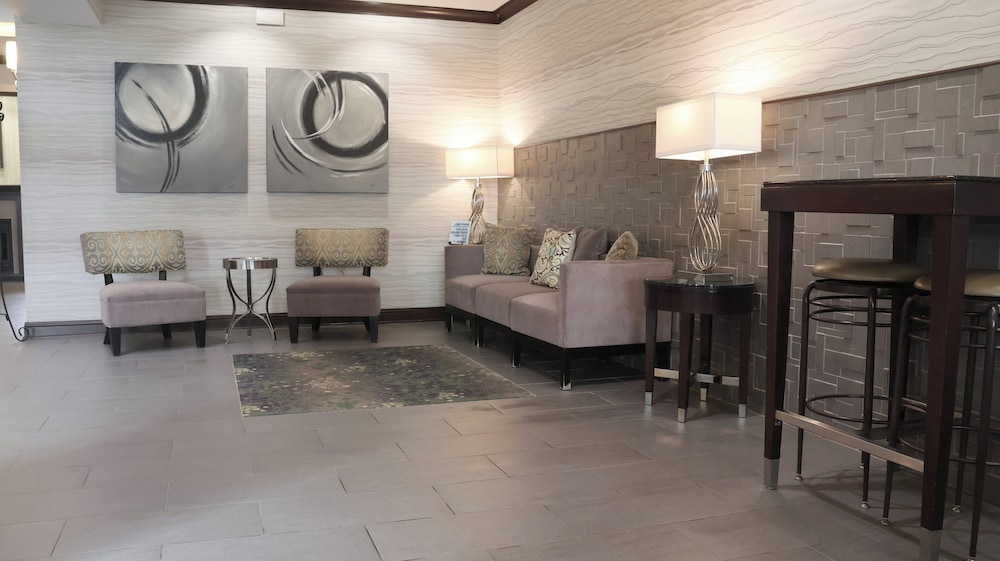 Holiday Inn Express & Suites Morton Peoria Area by IHG - photo 77