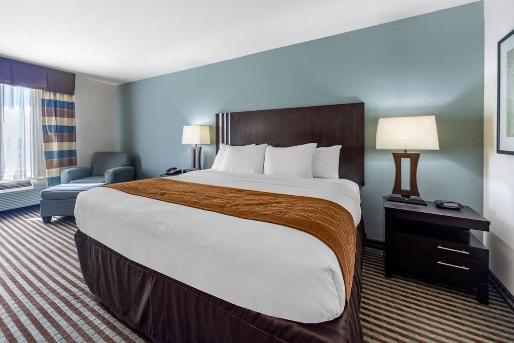 Comfort Inn & Suites Perry I 35 - photo 8