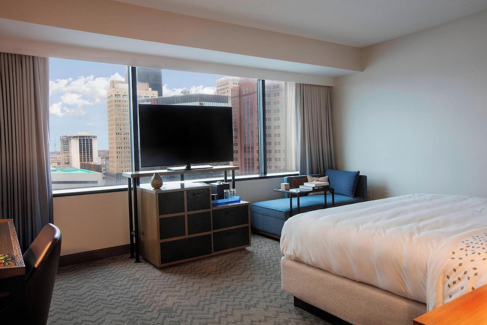 Renaissance Toledo Downtown Hotel - photo 28