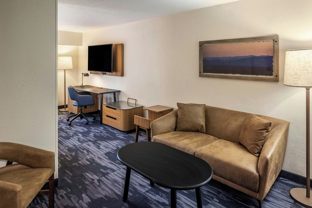 Fairfield Inn & Suites by Marriott Butler - photo 13