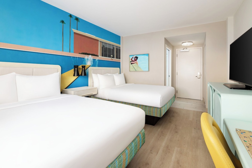 Hotel Continental Miami Beach Tapestry Collection by Hilton - photo 11