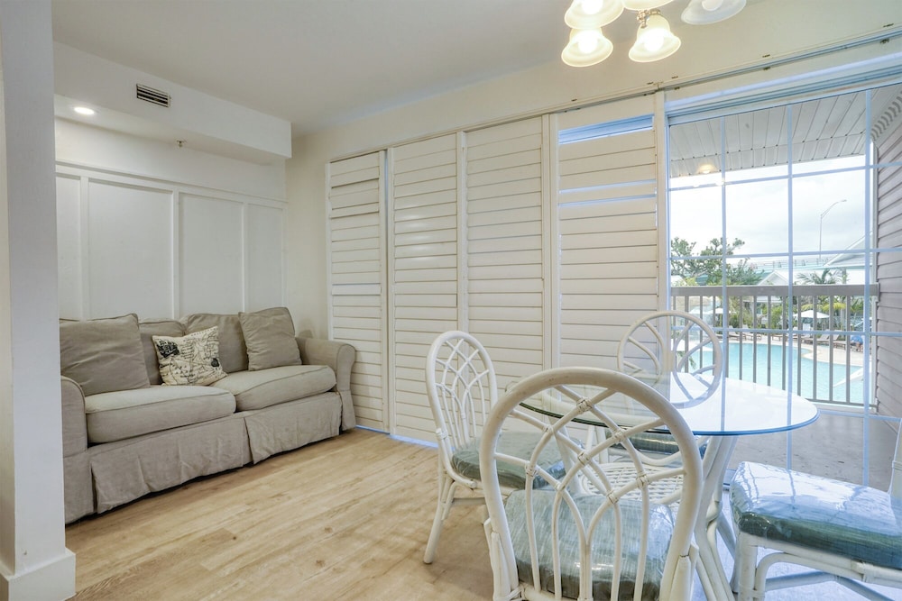Lighthouse Resort Inn & Suites - photo 33