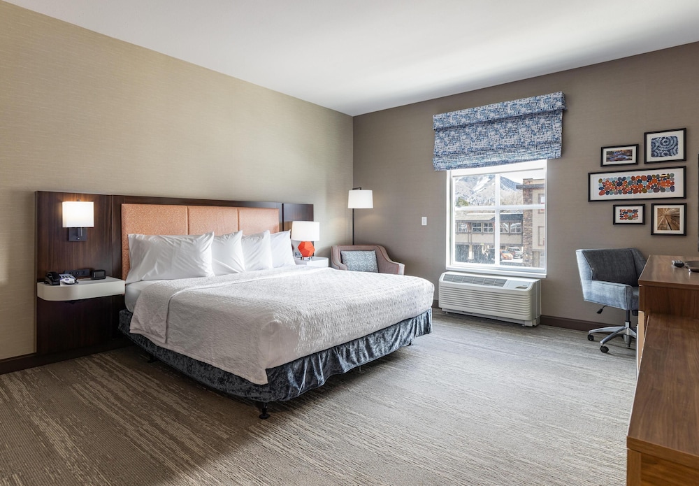 Hampton Inn & Suites Logan - photo 17