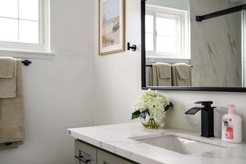 Cozy Full Suites Bright Private Great Value in Norwalk, United States