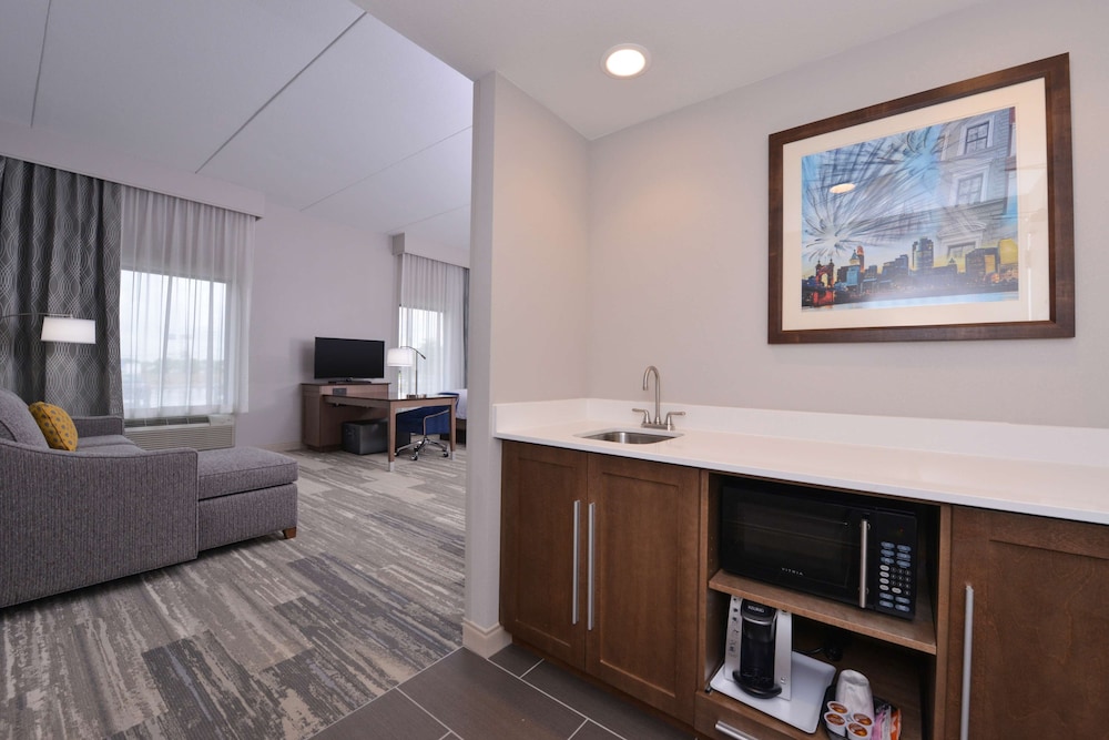 Hampton Inn & Suites Cincinnati Mason - photo 22