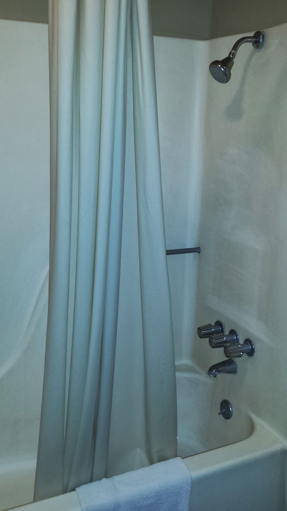 Carefree Inn Flatonia - photo 22