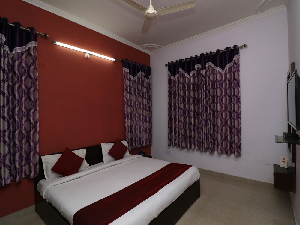 OYO 22954 Hotel Moonlight in Alwar, India