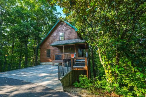 Grandpas Getaway - carbon neutral hotel in Pigeon Forge