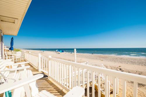 Lisa Lu by Oak Island Accommodations - photo 25