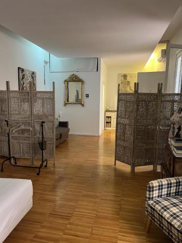 Locazione Turistica Via Porta Castello — 4-Star Luxury Hotel in Rome, Italy