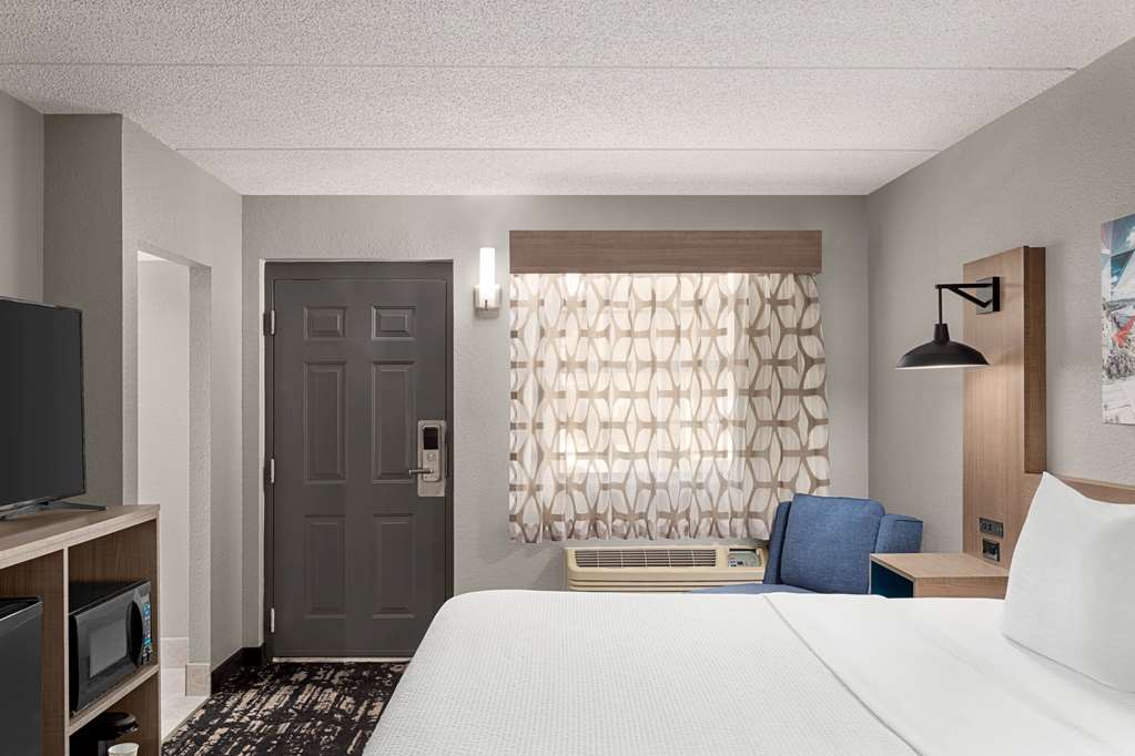 La Quinta Inn by Wyndham Temple - photo 10