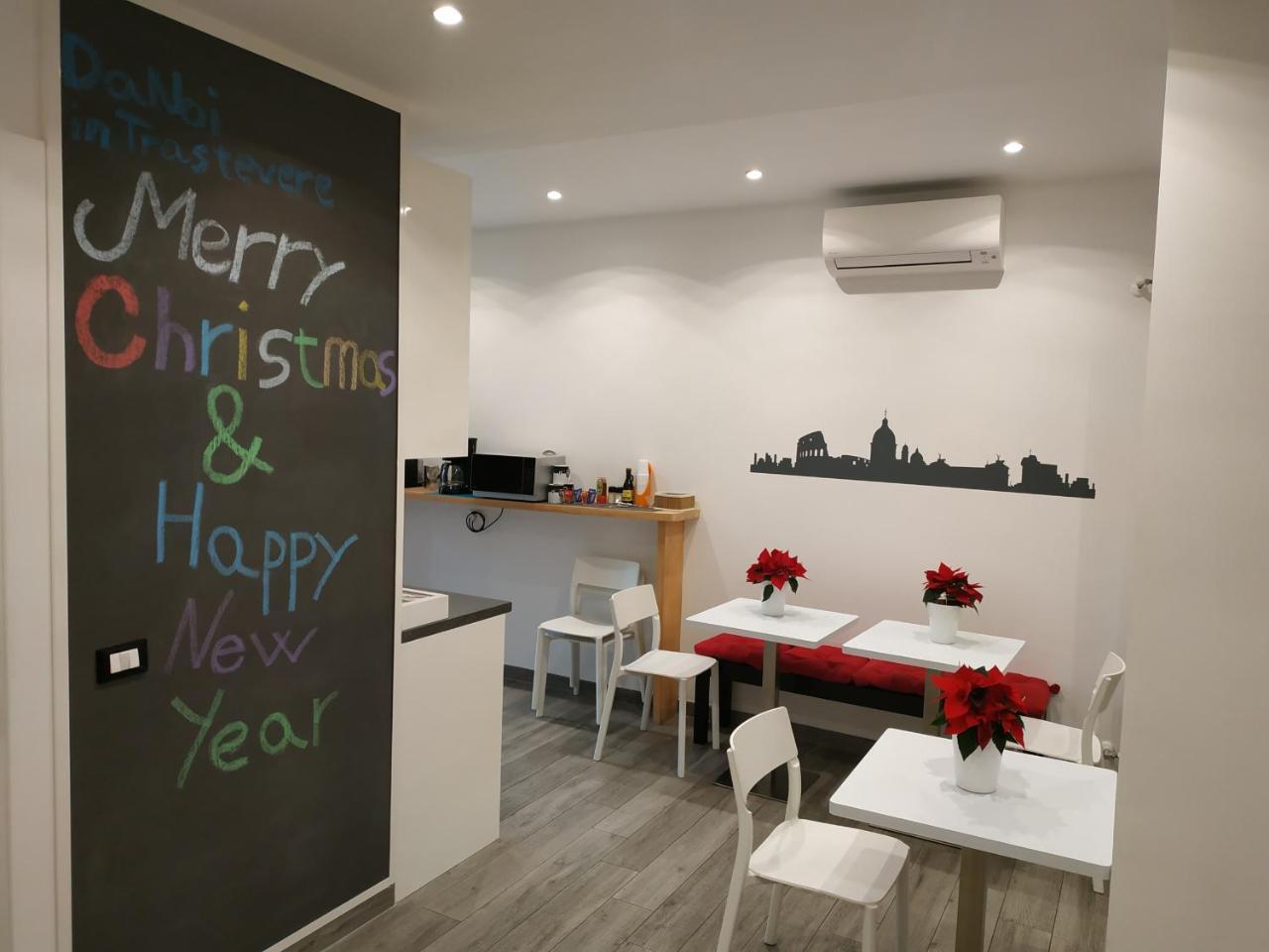 Ych Trastevere Cozy Flat For 8 People — 4-Star Luxury Hotel in Rome, Italy