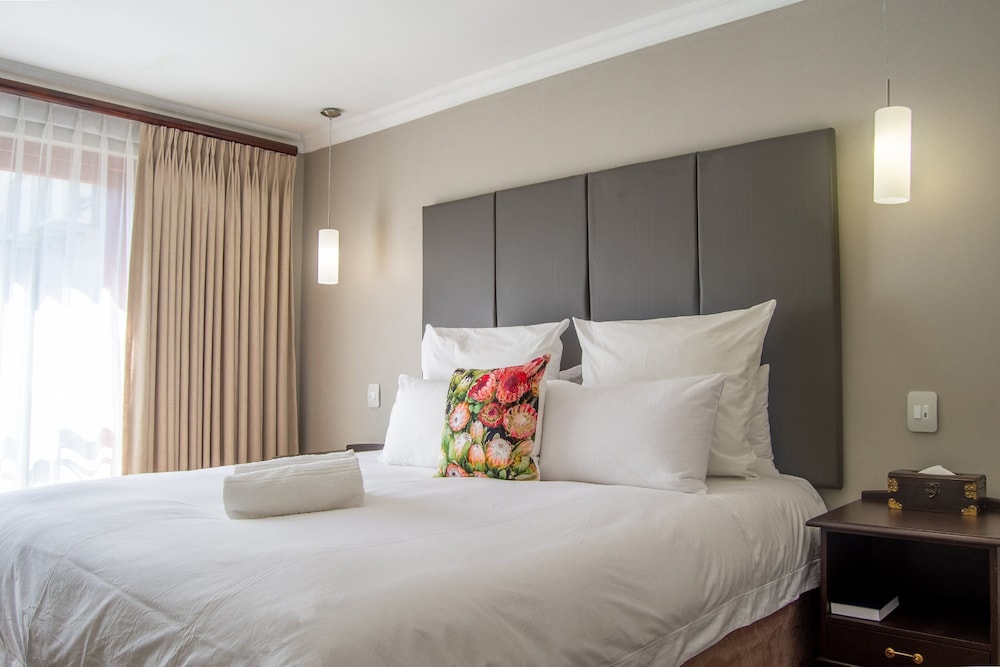 Ruslamere Hotel & Conference Centre — 4-Star Luxury Hotel in Cape Town, South Africa