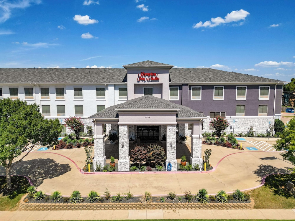 Hampton Inn & Suites Denton in Denton, United States