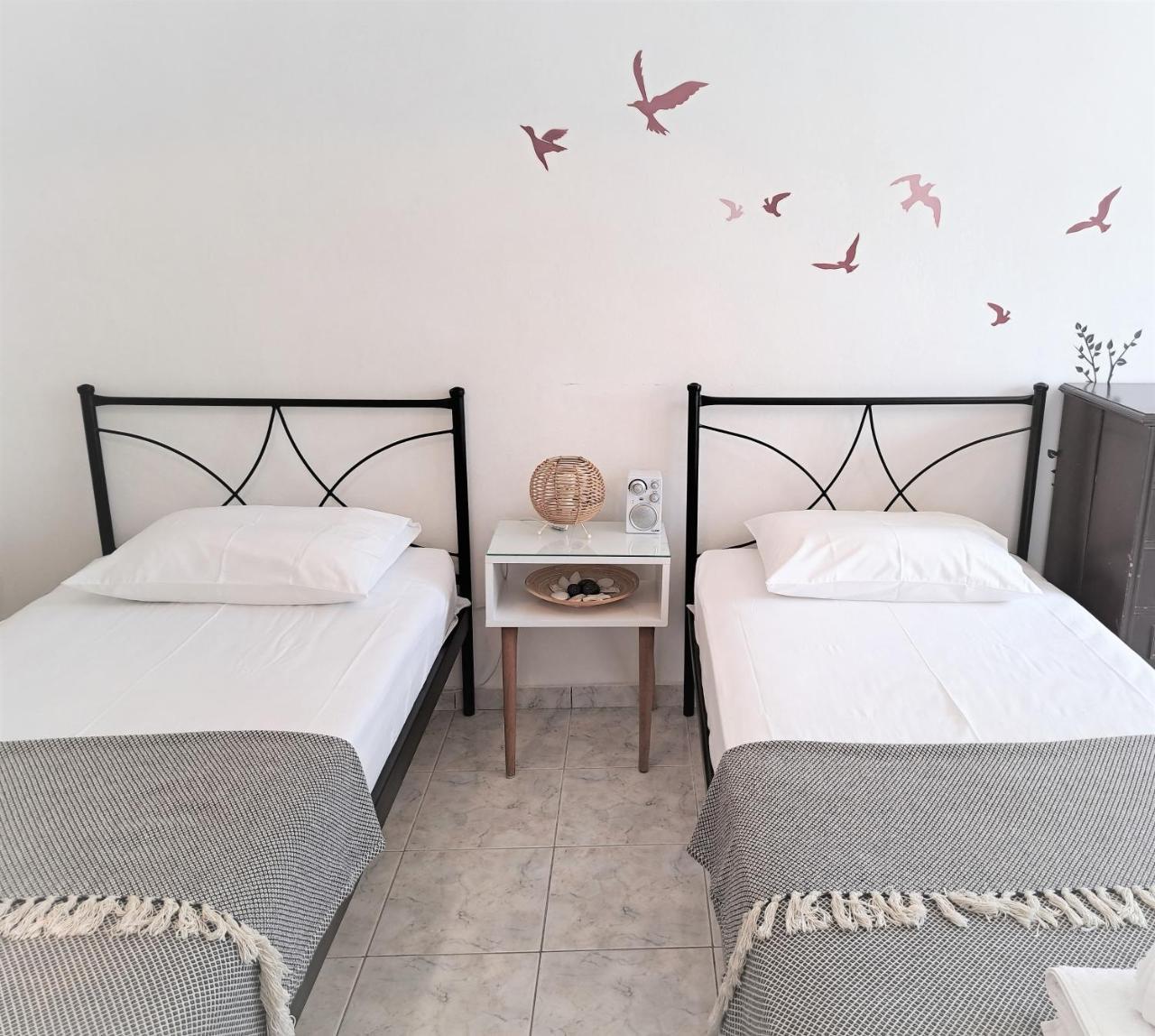 Family stone apartment — 4-Star Luxury Hotel in Kyparissia, Greece