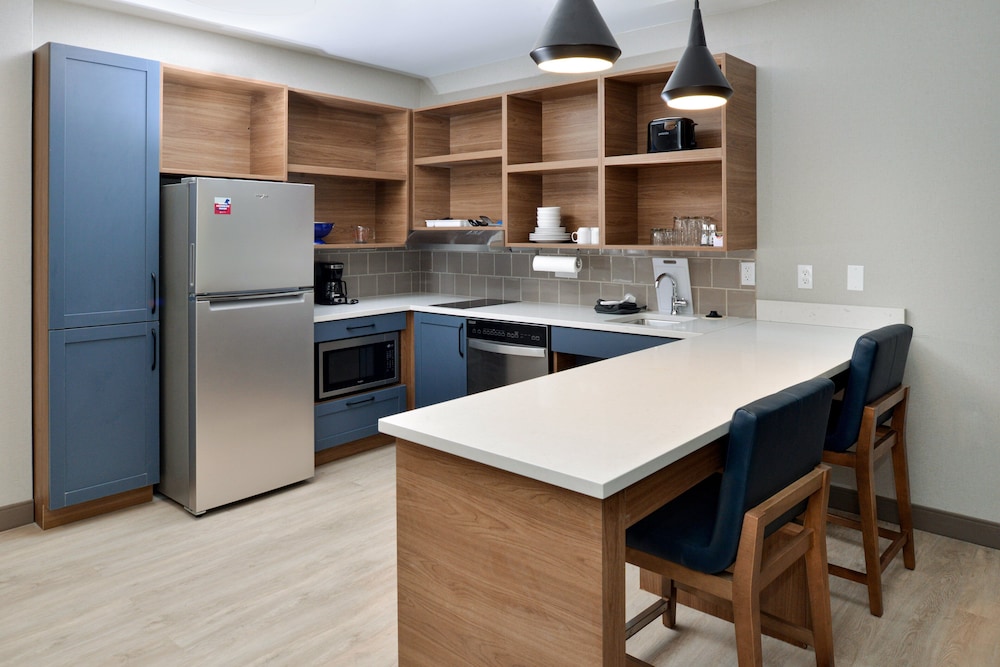 Candlewood Suites Joliet Southwest by IHG - photo 12