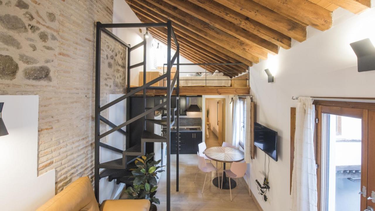 Madera Y Piedra Apartamentos Aloha Toledo — 4-Star Luxury Hotel in Toledo, Spain