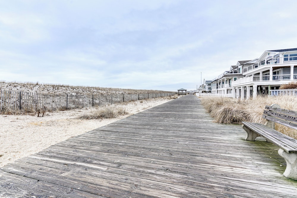 Beachfront Lavallette Home 2 Mi to Casino Pier - photo 18