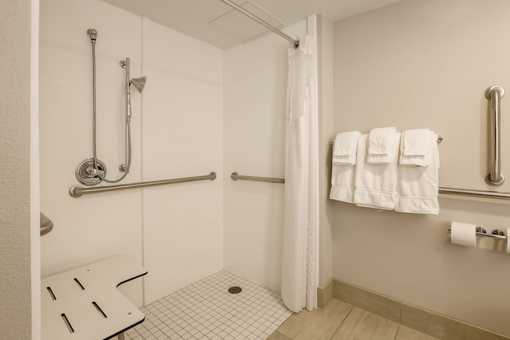 Holiday Inn Express Milwaukee West Medical Center by IHG - photo 26