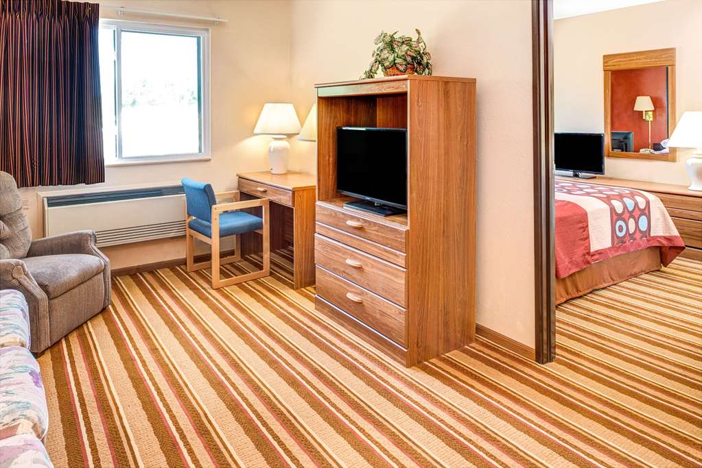 Super 8 by Wyndham Blair - photo 13