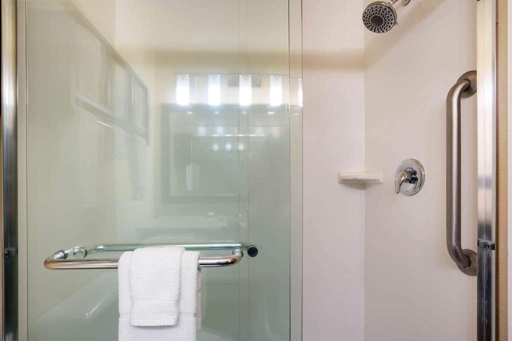 La Quinta Inn & Suites by Wyndham Boise Airport - photo 29