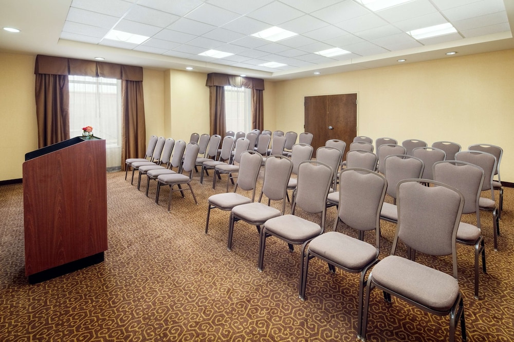 Hampton Inn & Suites Scottsdale at Talking Stick - photo 37