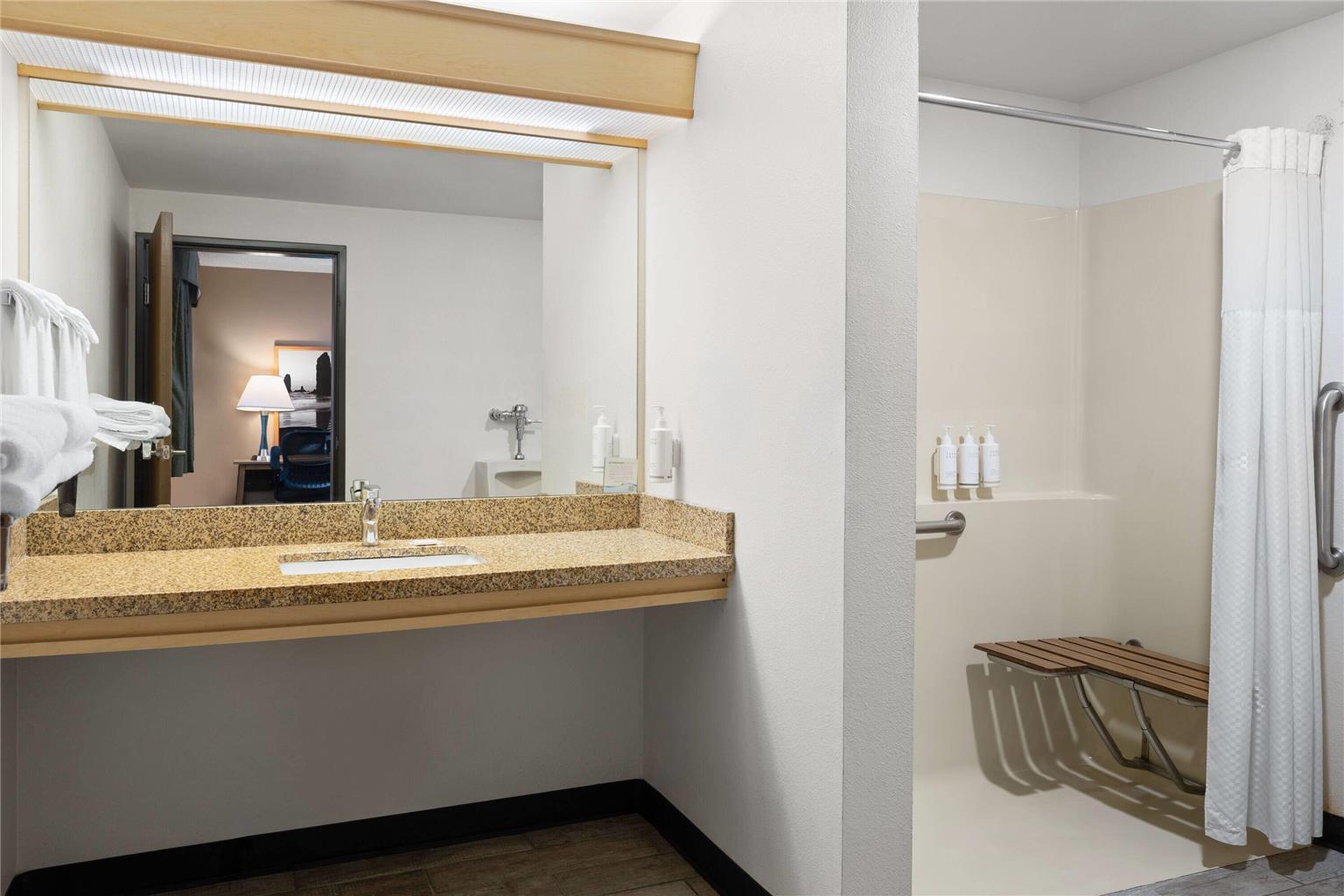 Super 8 by Wyndham Baker City - photo 17