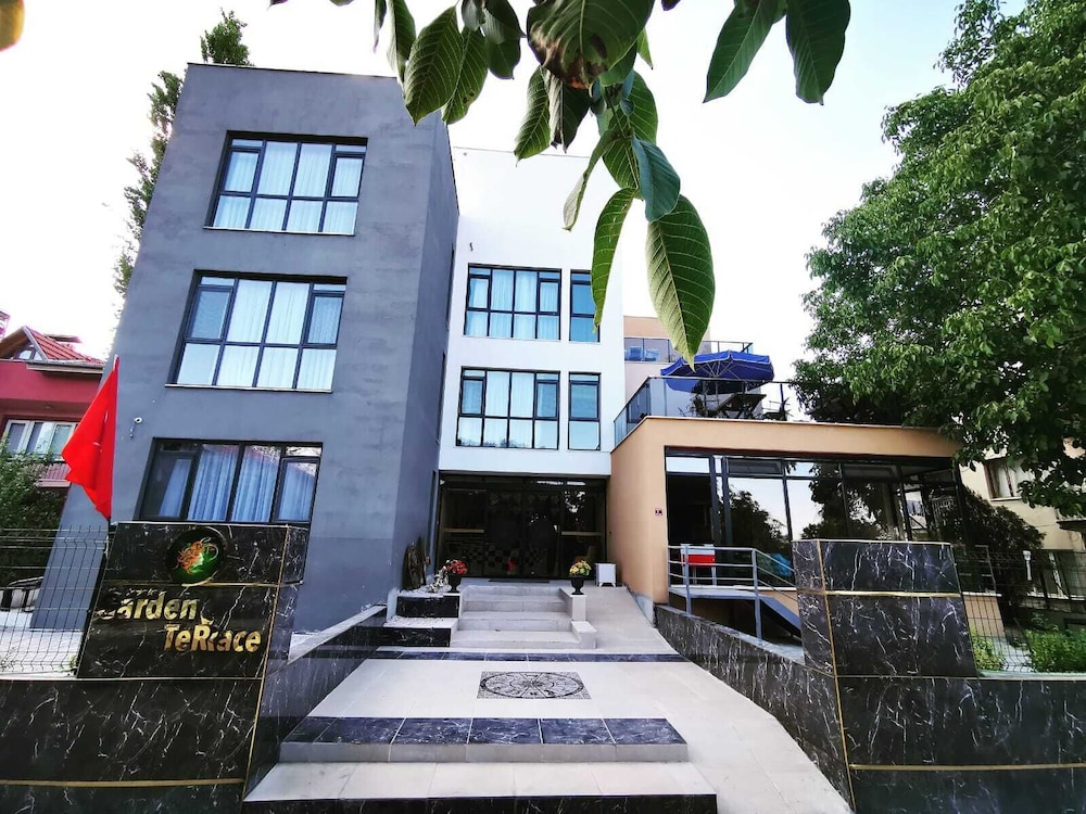 Garden Terrace Otel — hotel in Golhisar