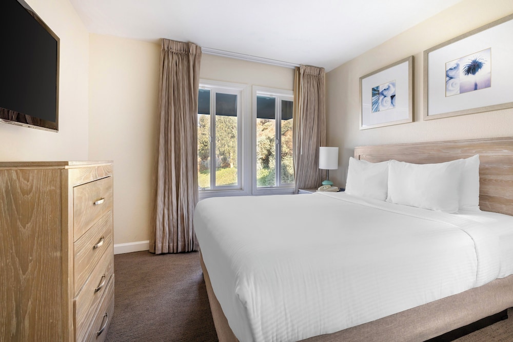 Hilton Vacation Club Riviera Beach & Shores CA - photo 9