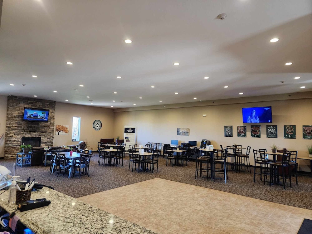 Cobblestone Inn & Suites Maryville - photo 2