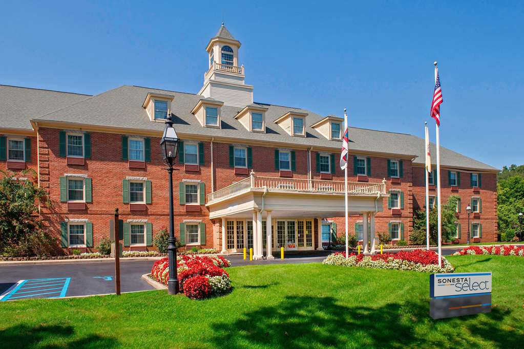 Sonesta Select Tinton Falls Eatontown - photo 2