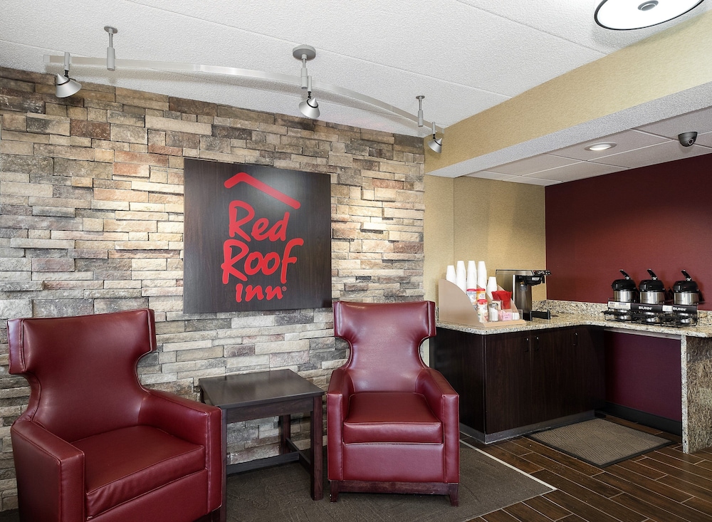 Red Roof Inn Toledo Maumee - photo 2