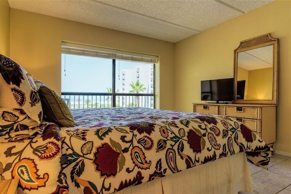 Saida 3404: Beachfront Resort W 3 Pools Hot Tubs Great Views & Beac - photo 2